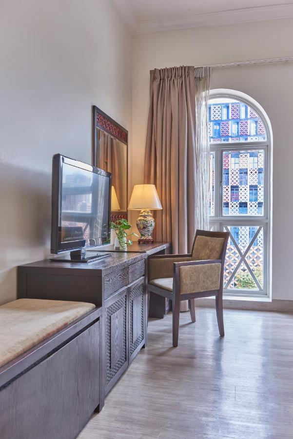 Village Court By Far East Hospitality Khách sạn 4*