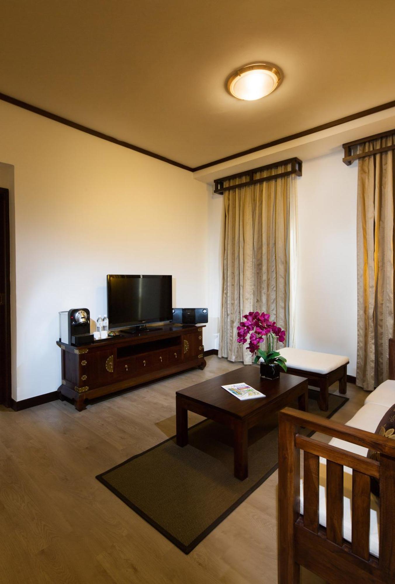 Khách sạn Village Court By Far East Hospitality 4*