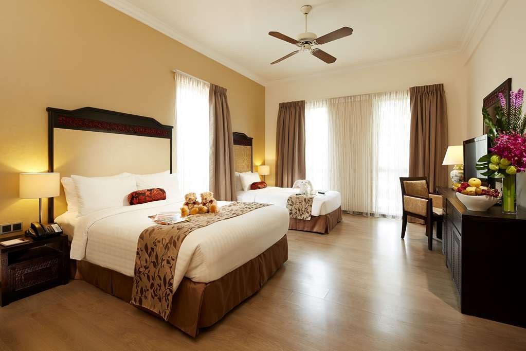 Khách sạn Village Court By Far East Hospitality 4*